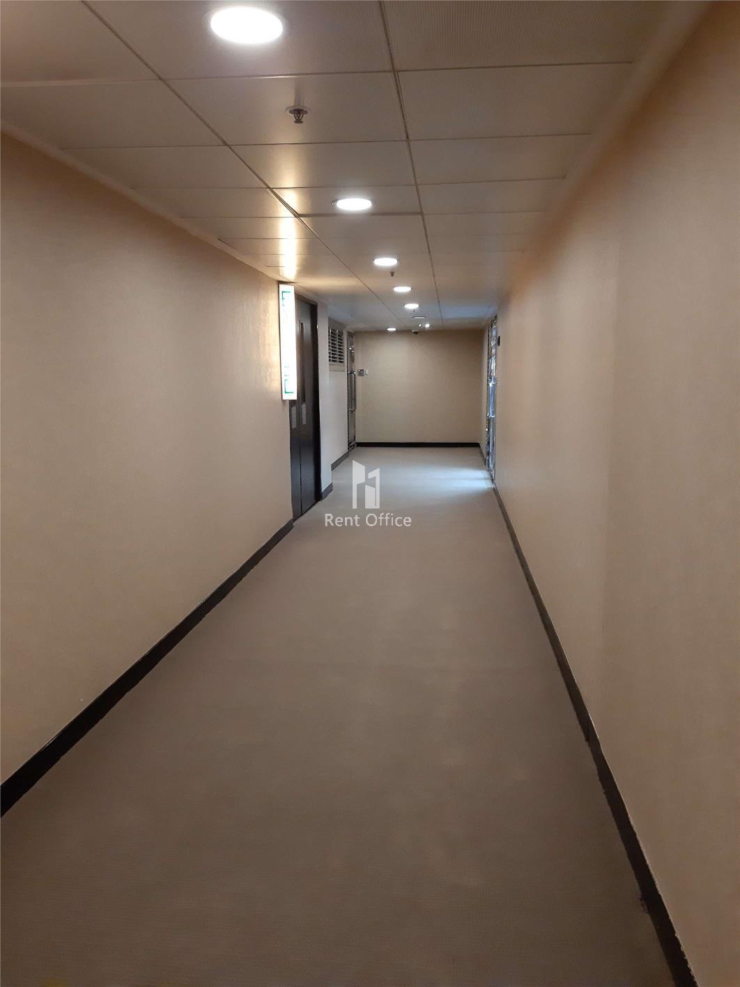 鹰君中心