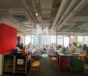 HOLLYWOOD CENTRE (荷李活商業中心)
