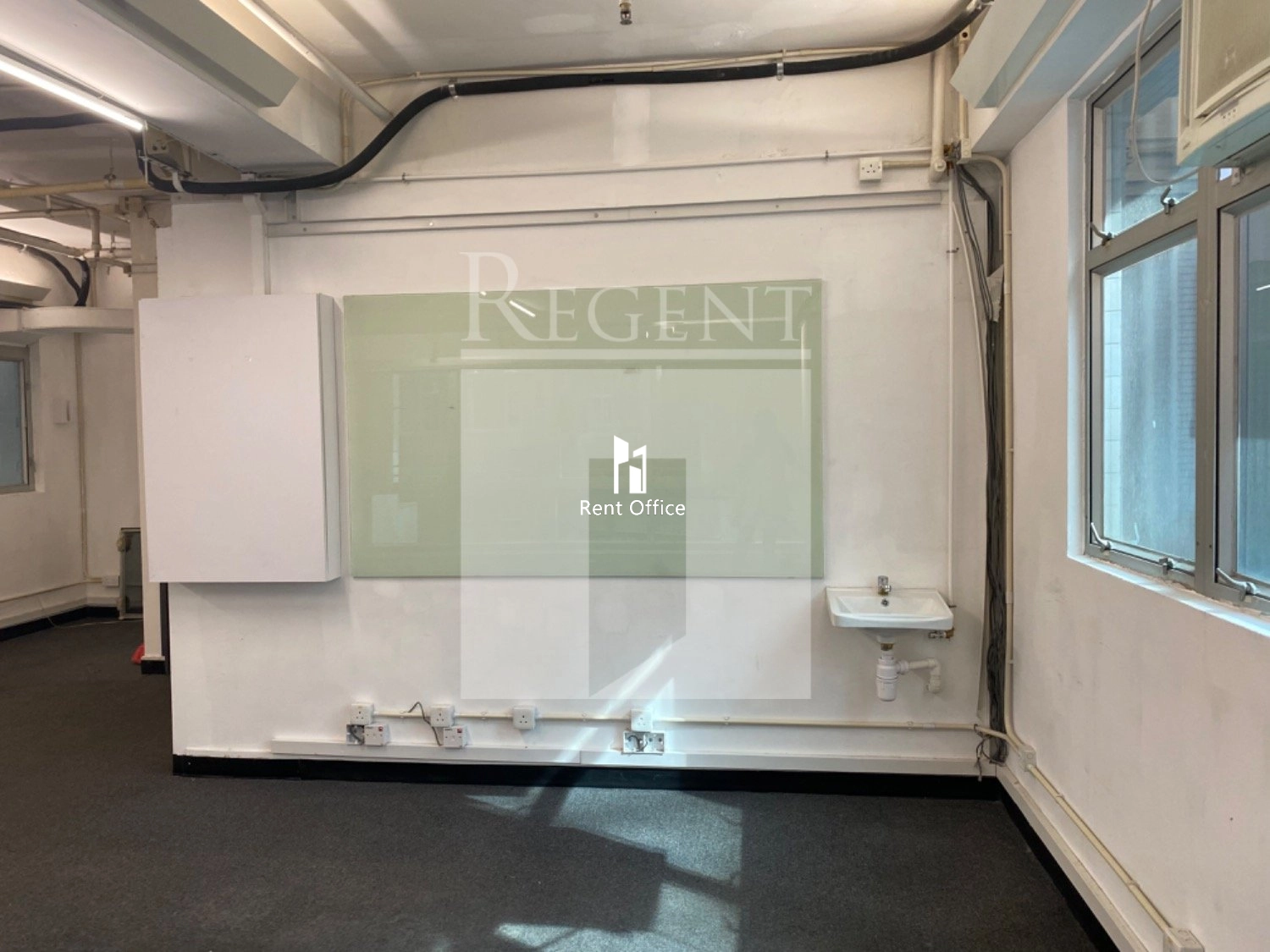 135 BONHAM STREETRAND TRADE CENTRE (文咸東街135商業中心)-C0610700