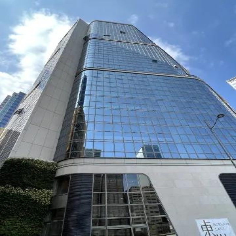 東傲