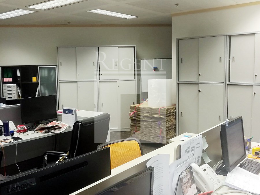 THE CENTER (中環中心)