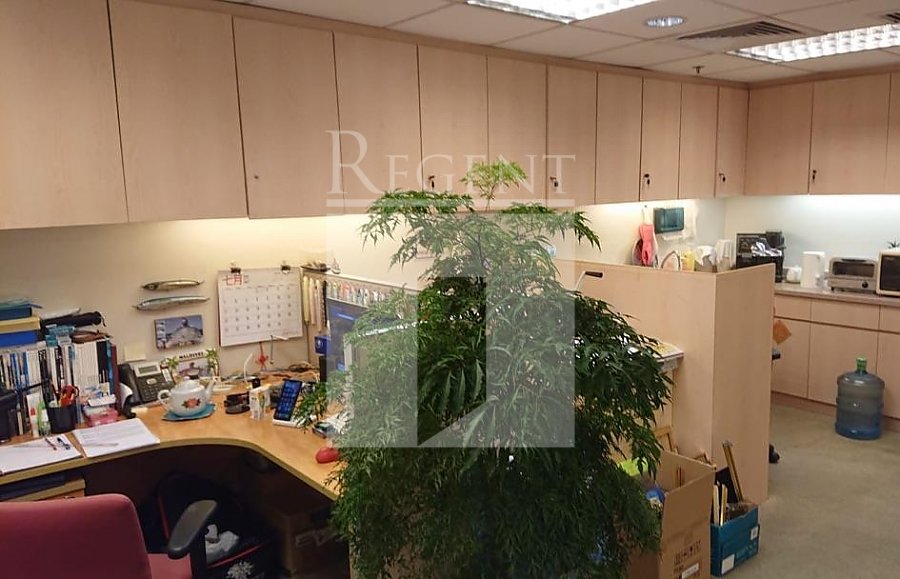 NEW WORLD TOWER I (新世界大廈 第01座)