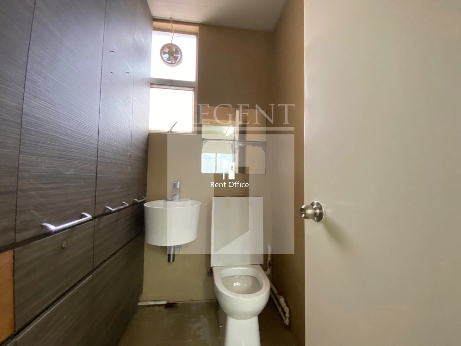 WAY ON COMMERCIAL BUILDING (維安商業大廈)-C0599341