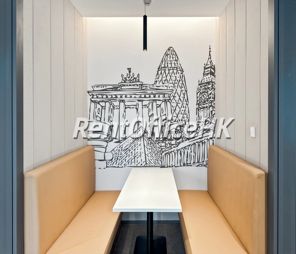 Weiyi Center-中國內地務式辦公室