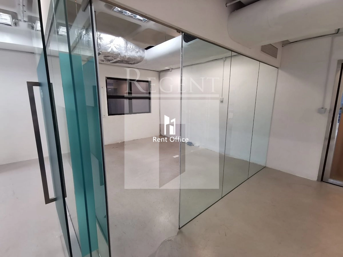 CHINA HONG KONG TOWER (中港大廈)-RGP025970