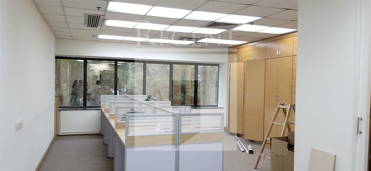 MIRROR TOWER (冠華中心)