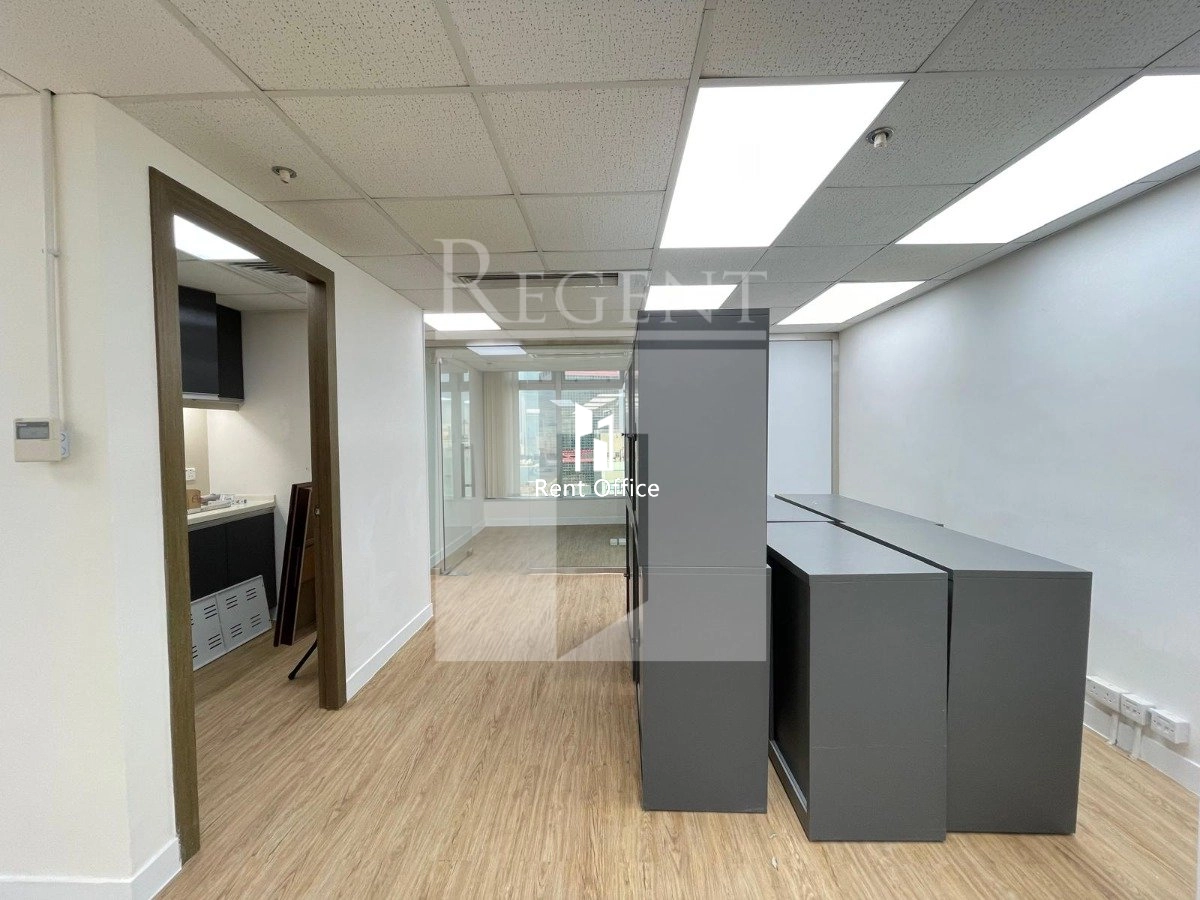 THE CHELSEA -RGP031975