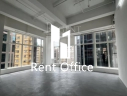 THE HENNESSY (THE HENNESSY)