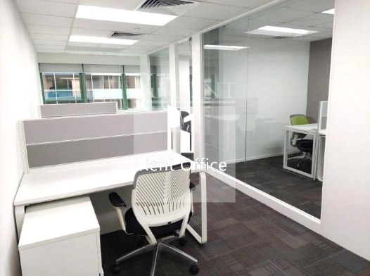 OFFICEPLUS @WAN CHAI (協成行灣仔中心)