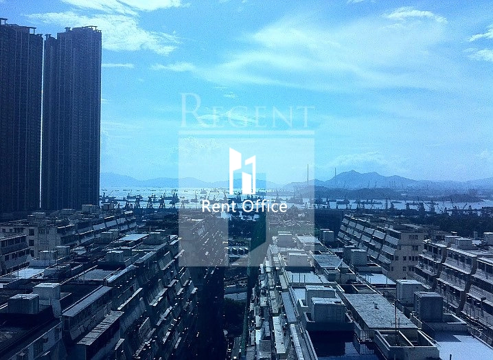 BOSS COMMERCIAL CENTRE (寶時商業中心)